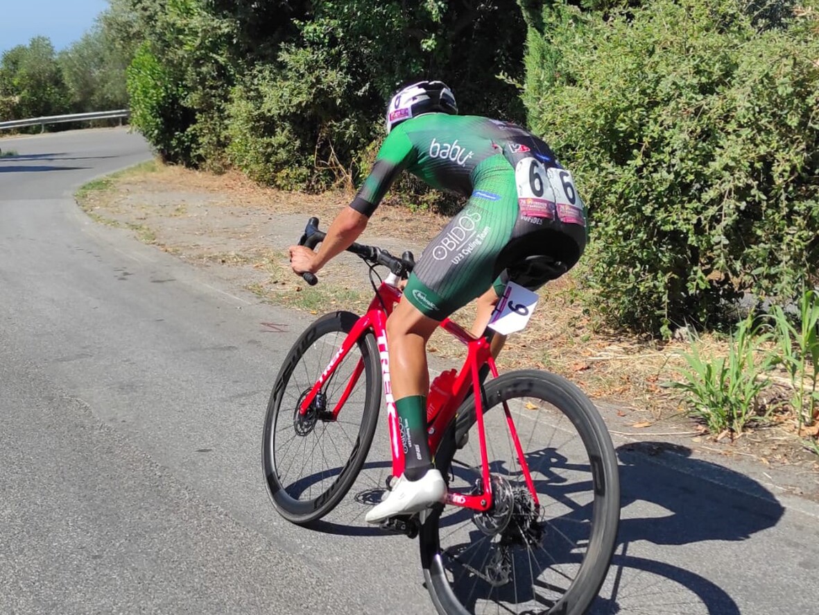 Óbidos Cycling Team na clássica Firenze Viareggio